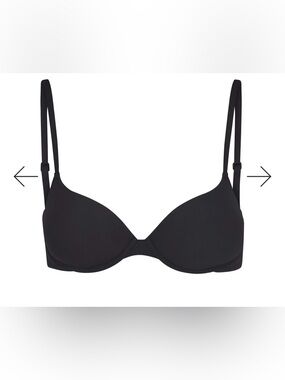 SKIMS FITS EVERYBODY PUSH-UP
BRA 🖤